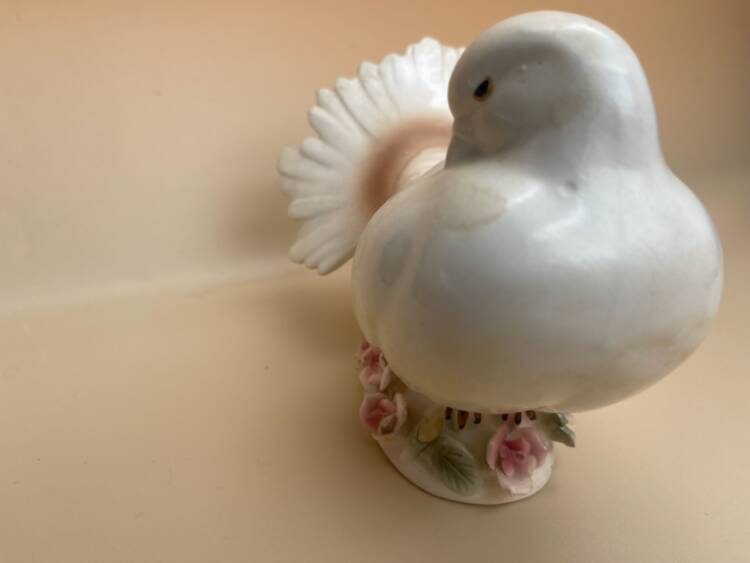 Porcelanowa figurka "Gołąb" PS.27.56 - obrazek 5