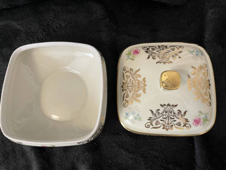 BOMBONIERA -Puzderko - Zeh Scherzer PORCELANA(PN.23.46) - Image 3