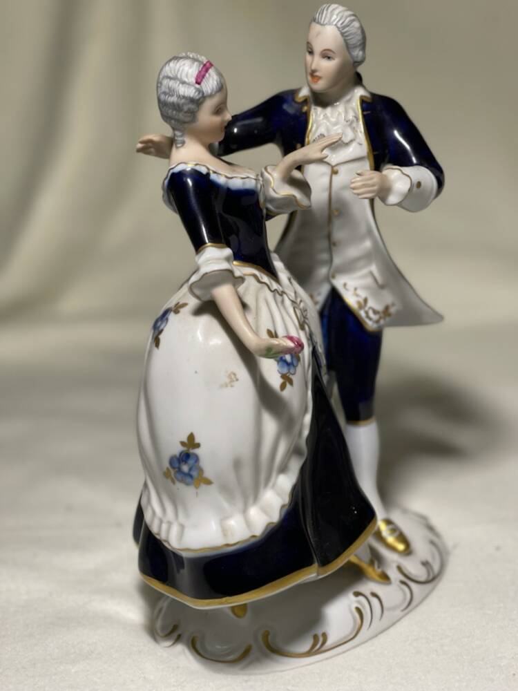 ROYAL DUX - PORCELANOWE FIGURKI / PARA DWORSKA(CZ.24.34) - Image 9