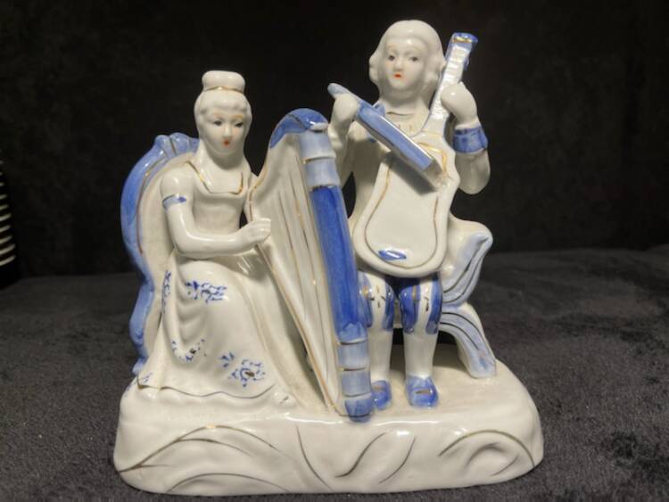 Porcelanowa figurka "Grająca para " (P.24.37) - Image 5