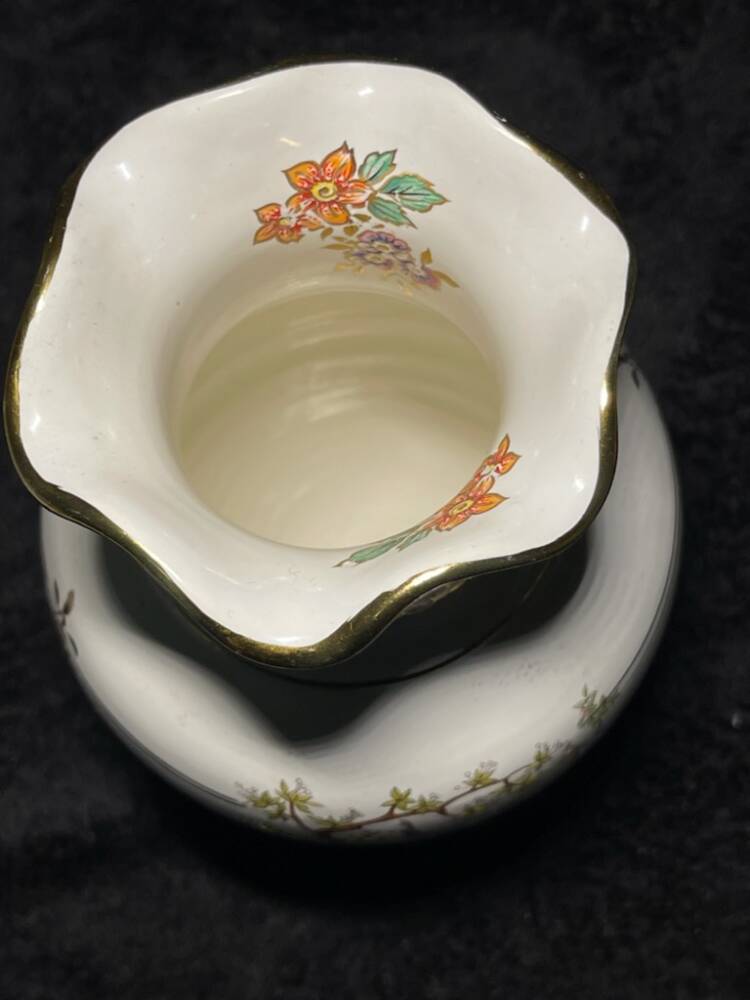 Porcelanowy wazon ręcznie zdobiony 24-karatowym złotem(P.24.44) - Image 2