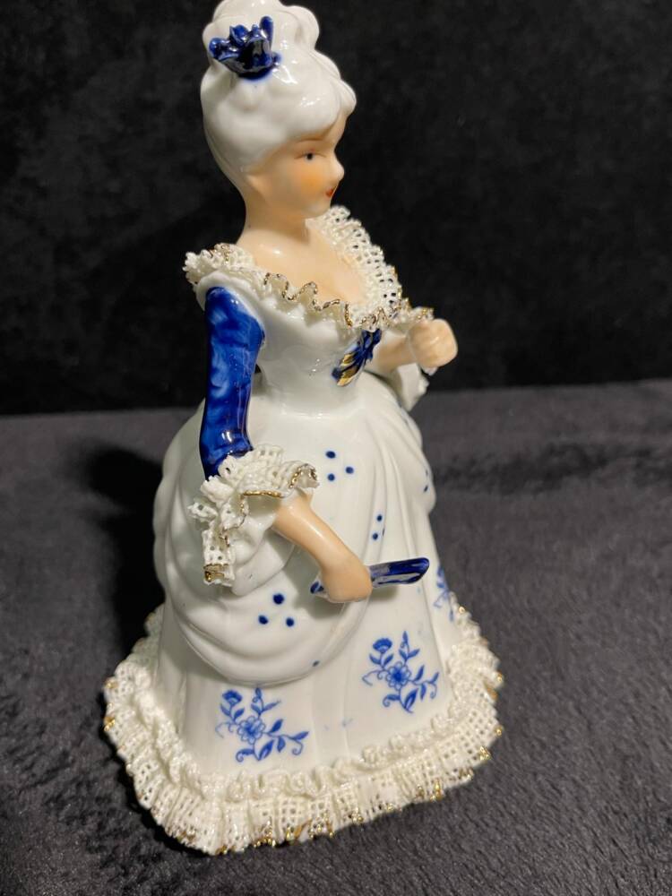 Piękne porcelanowe figurki 4 szt.(P.24.78) - obrazek 14