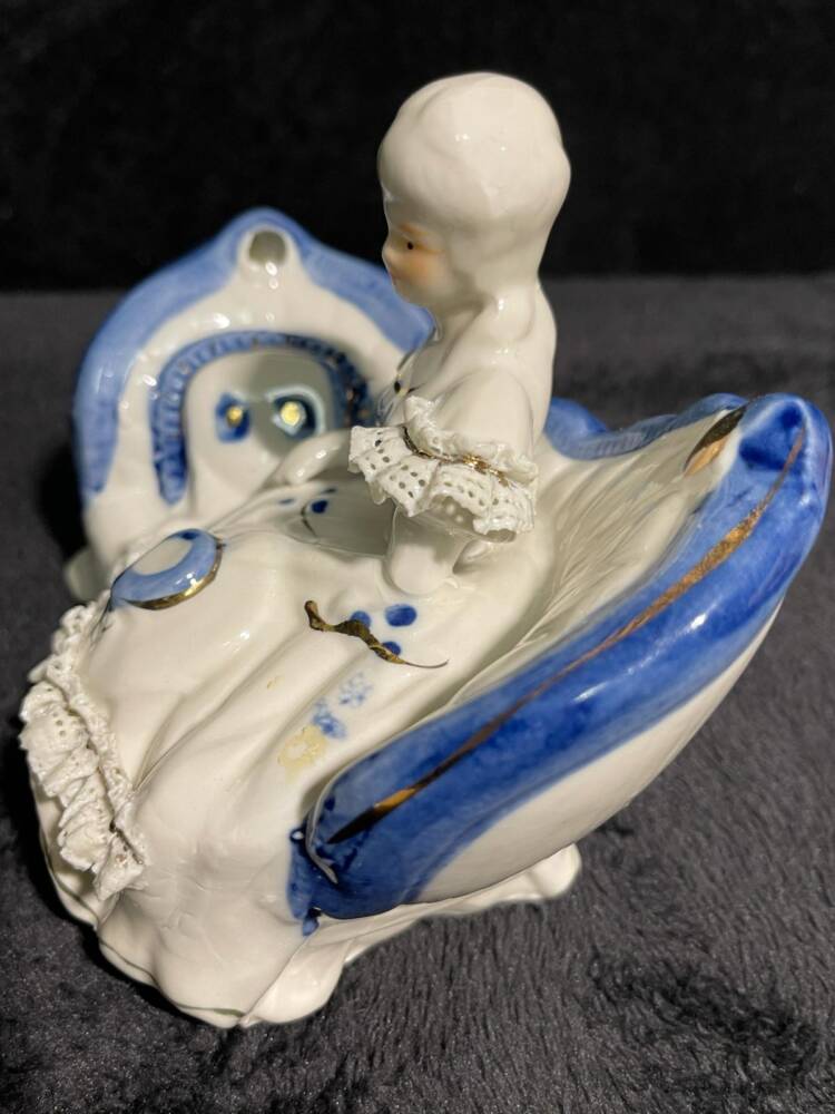 Piękne porcelanowe figurki 4 szt.(P.24.78)