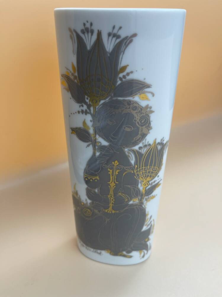 Kolekcjonerski porcelanowy wazon - Rosenthal Studio Linie projektu Bjorna Wiinblada PR.28.17