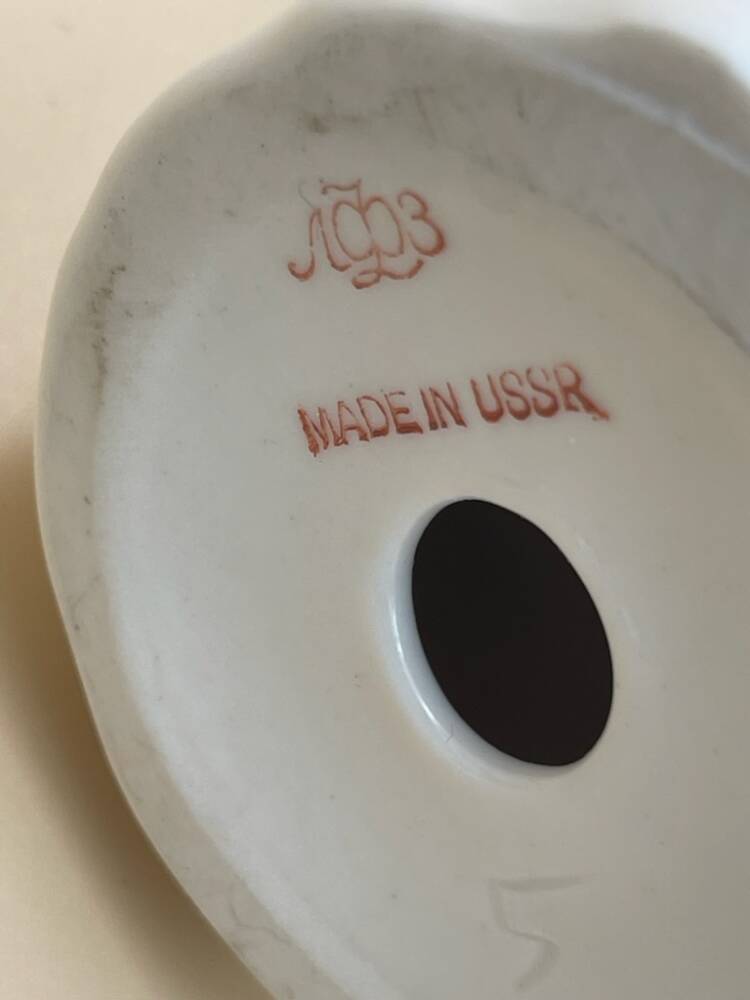 Sroka figurka z porcelany Łomonosow- P.28.28 - Image 2